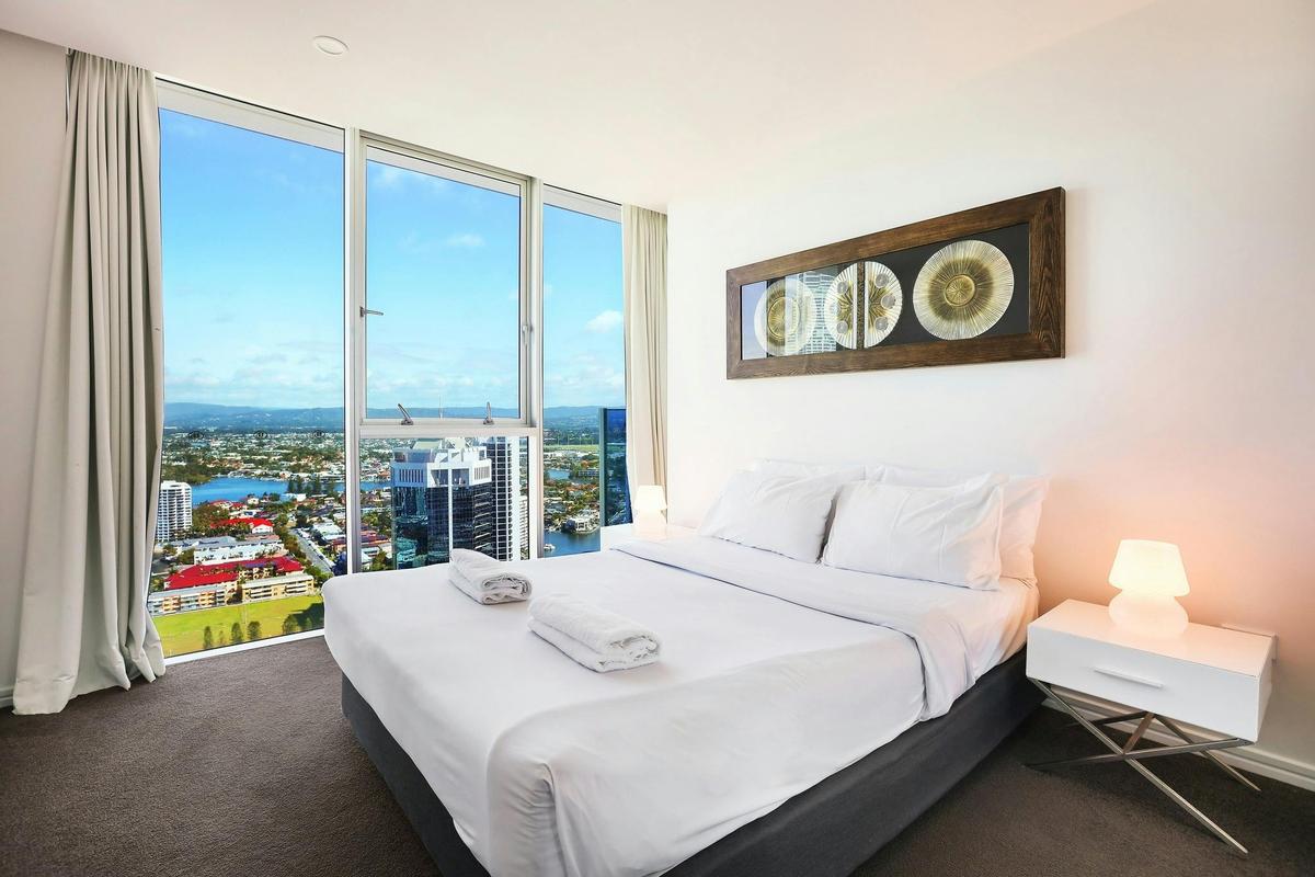 The Top Floor of the Boulevard Tower Level 32 Three-bedroom apartment  - H Residences