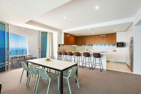 Spacious 4-Bedroom Apartment at Hilton Residences Surfers Paradise with Ocean Views
