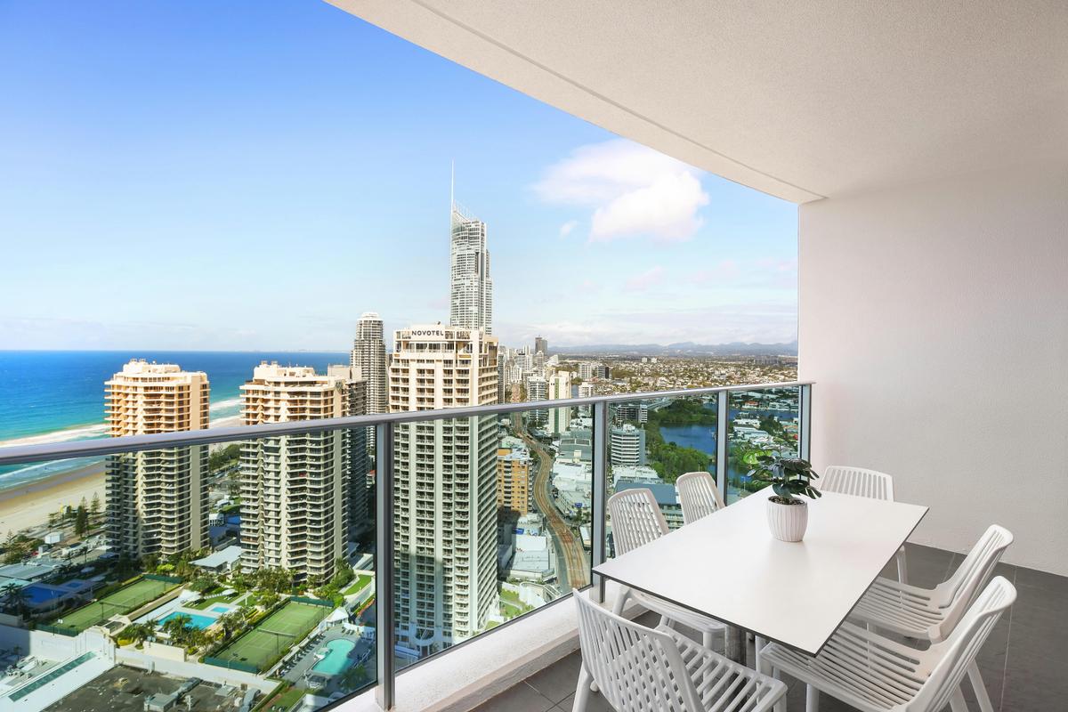 Boulevard Tower Level 31 Three-bedroom apartment - H Residences