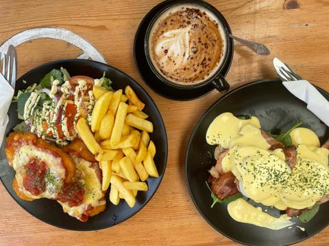Harry's Place Cafe