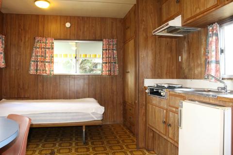 Economy Cabin