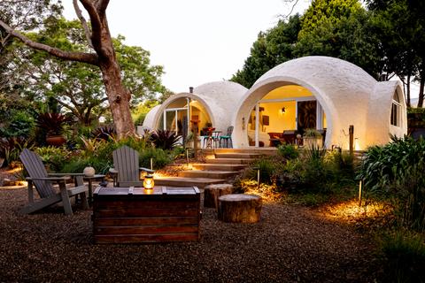 Hinterland Igloo