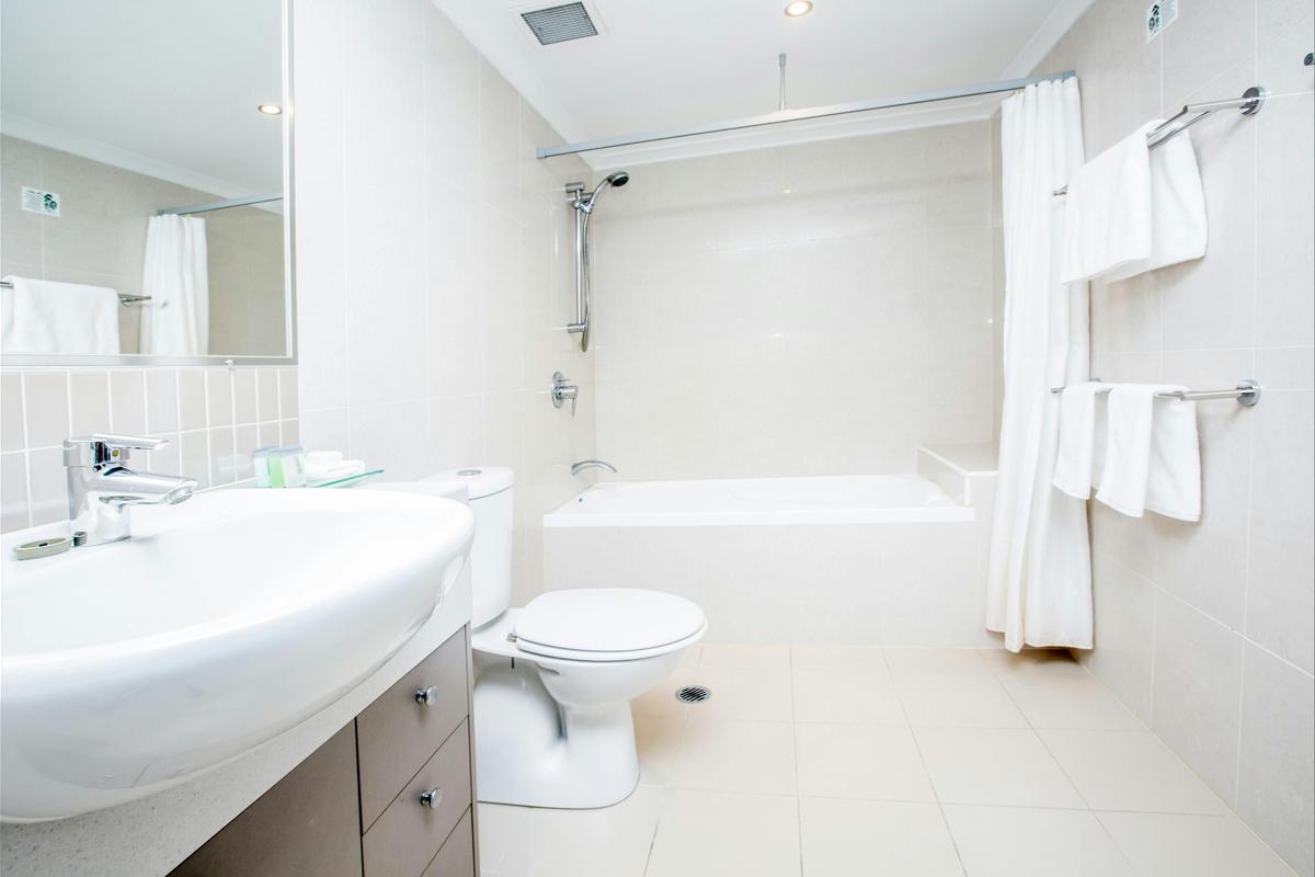 1 Bedroom Unit - Bathroom