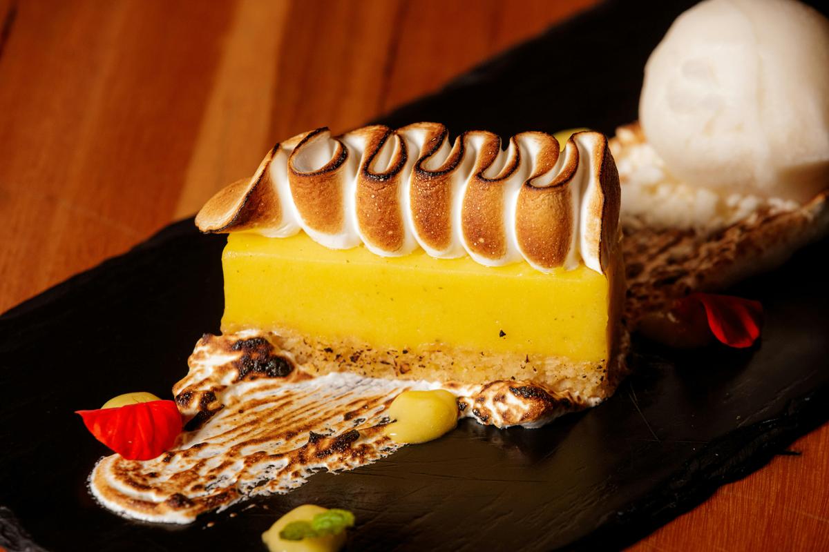 Cairns Hot Air Ballooning and 3 Course Ochre Lunch & Drink Voucher