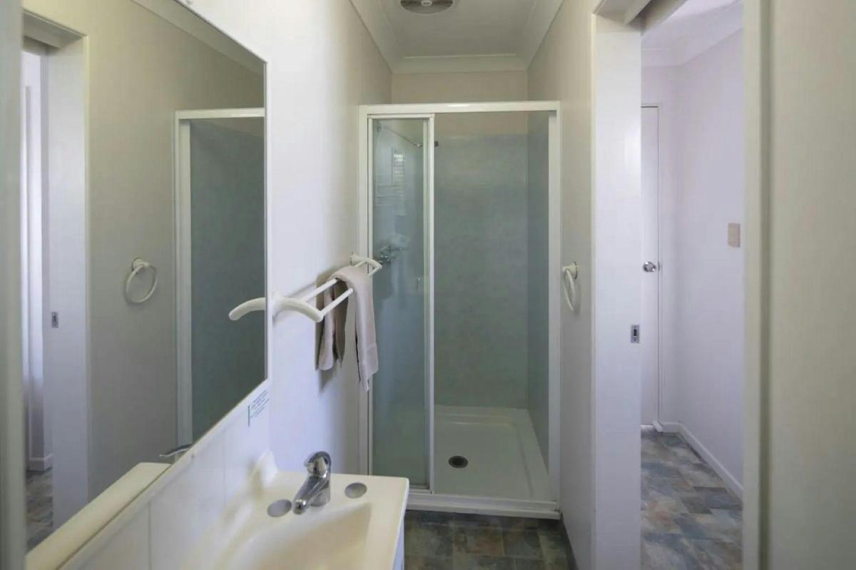 Standard Twin Cabin