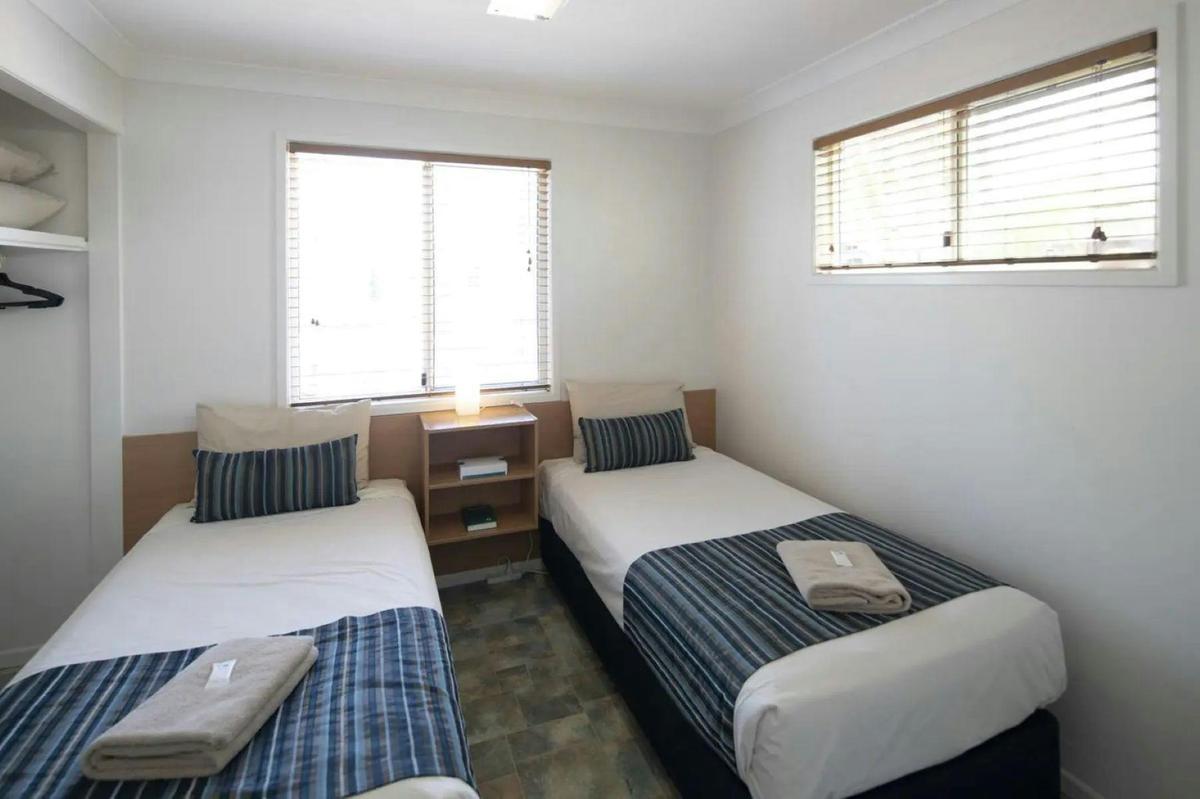 Standard Twin Cabin