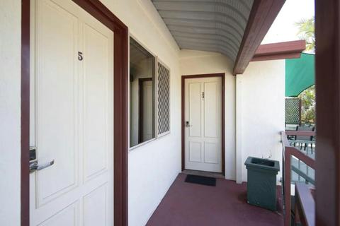 Kitchenette Room