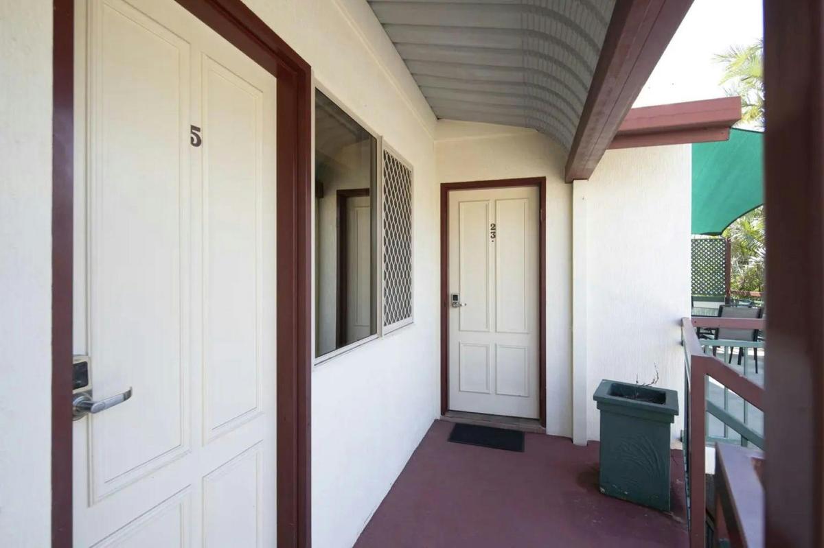 Kitchenette Room