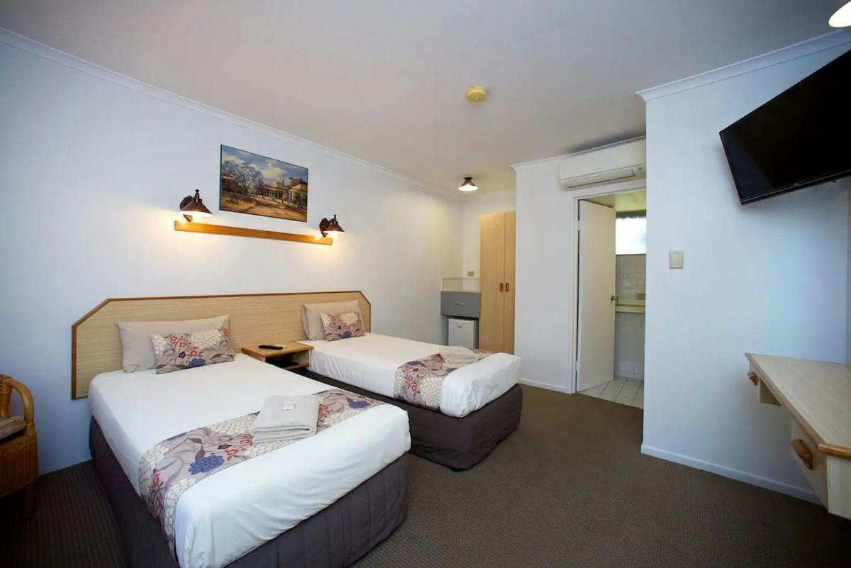 Studio Twin Room