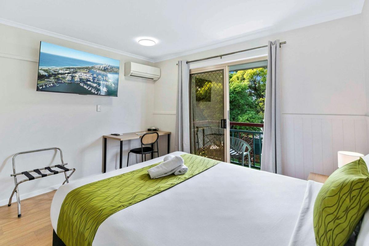 Deluxe Garden Room