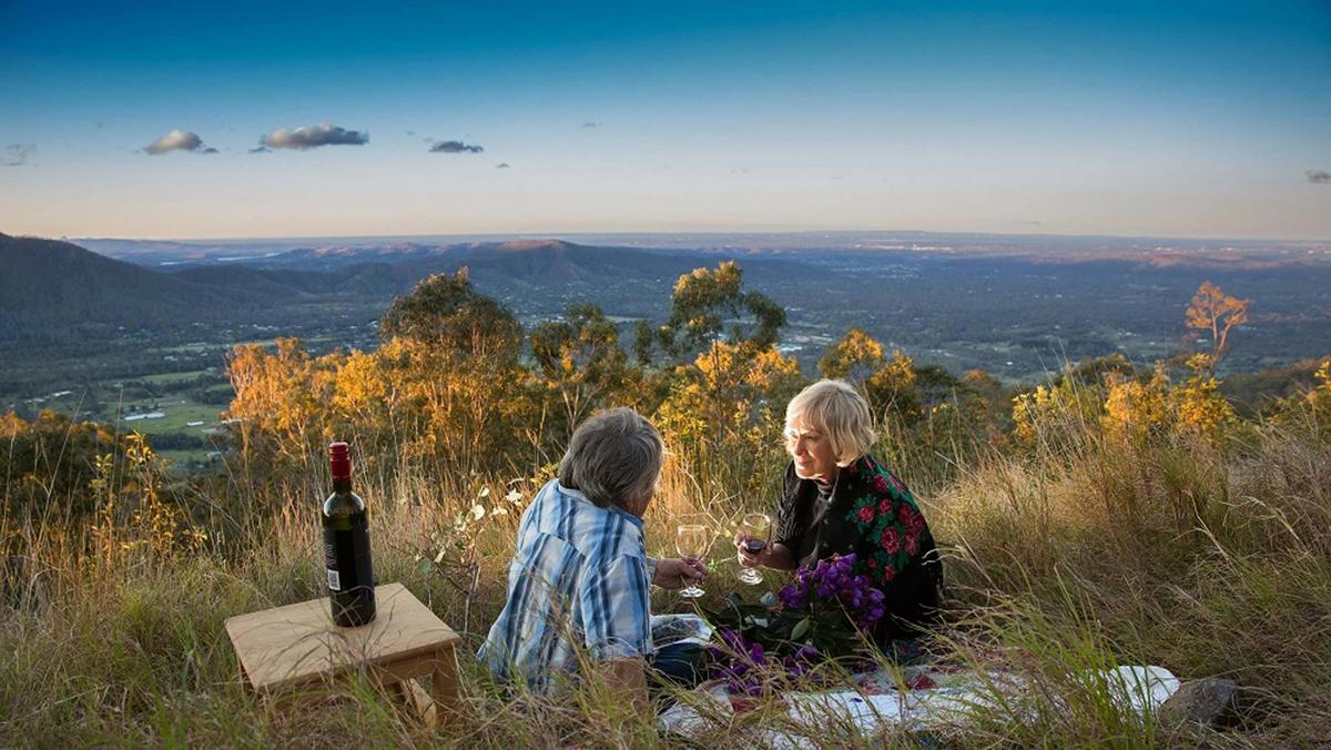Scenic picnics at Jolly's Lookout
