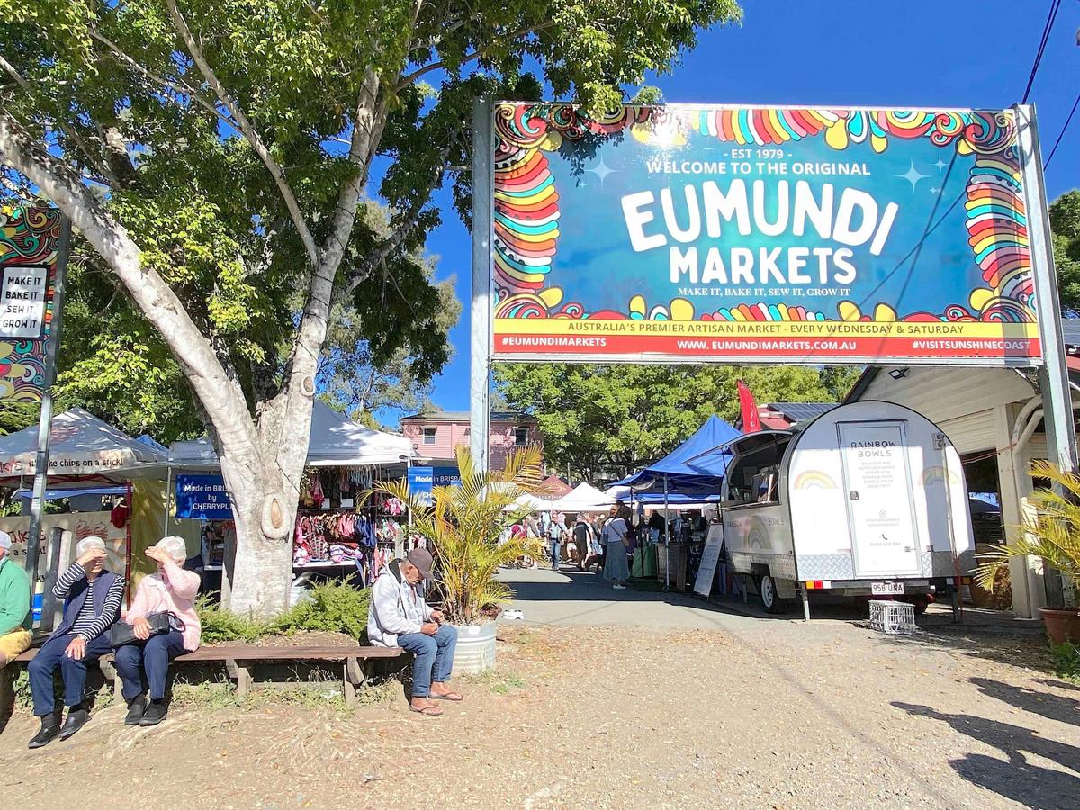 Eumundi Markets and Noosa Everglades Tour with Everglades River Cruise