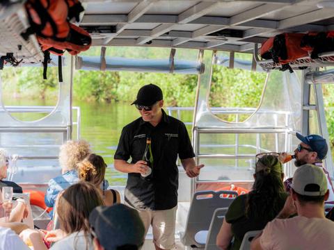 Eumundi Markets and Noosa Everglades Tour with Everglades River Cruise