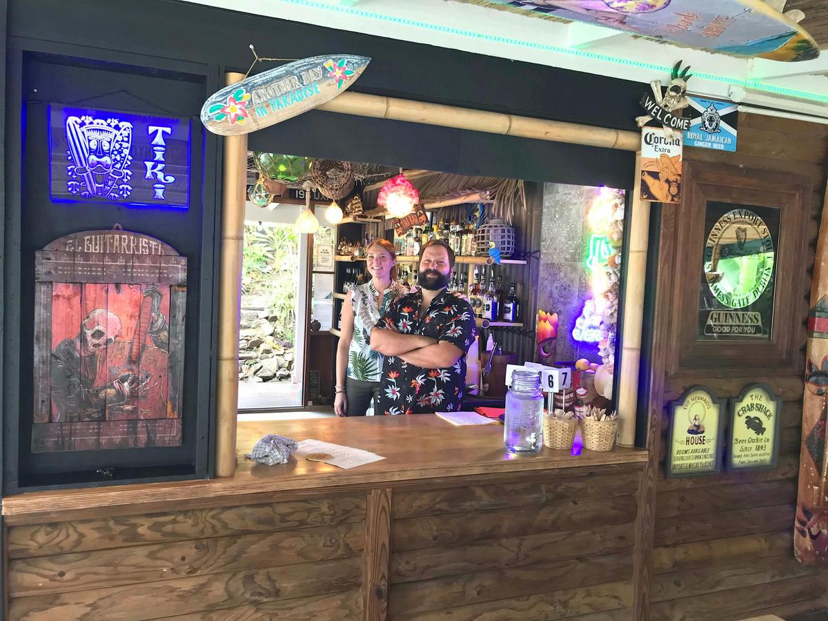 Eumundi Tour Deluxe with Eumundi Markets, Coffee Roasters, Lookout, and Gourmet Lunch at The Doonan