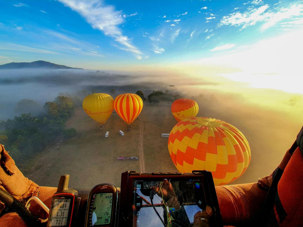 Brisbane Hot Air Ballooning Private Charter with Breakfast
