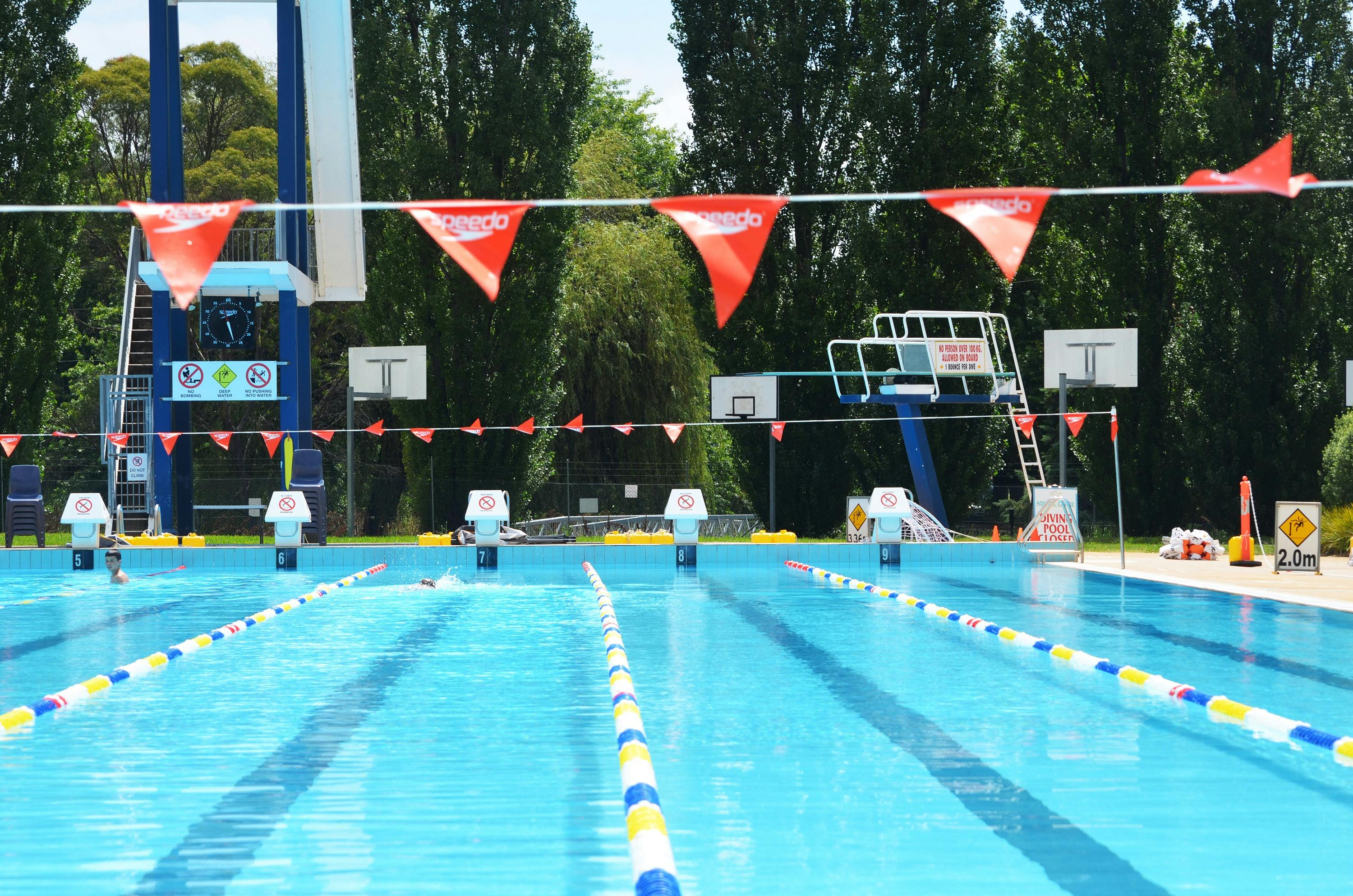 Orange Aquatic Centre - Outdoor pool
