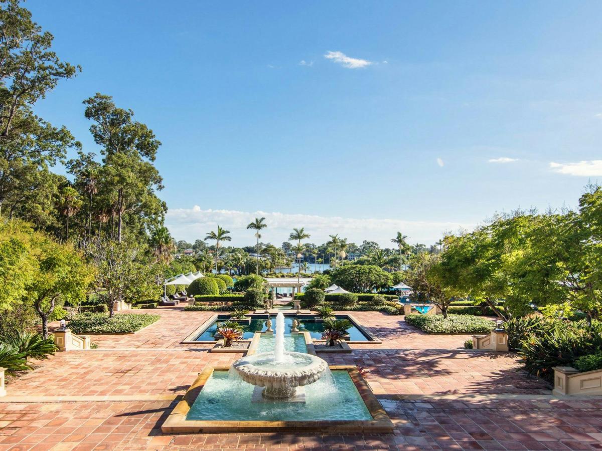 InterContinental Sanctuary Cove Resort Fountain Terrace