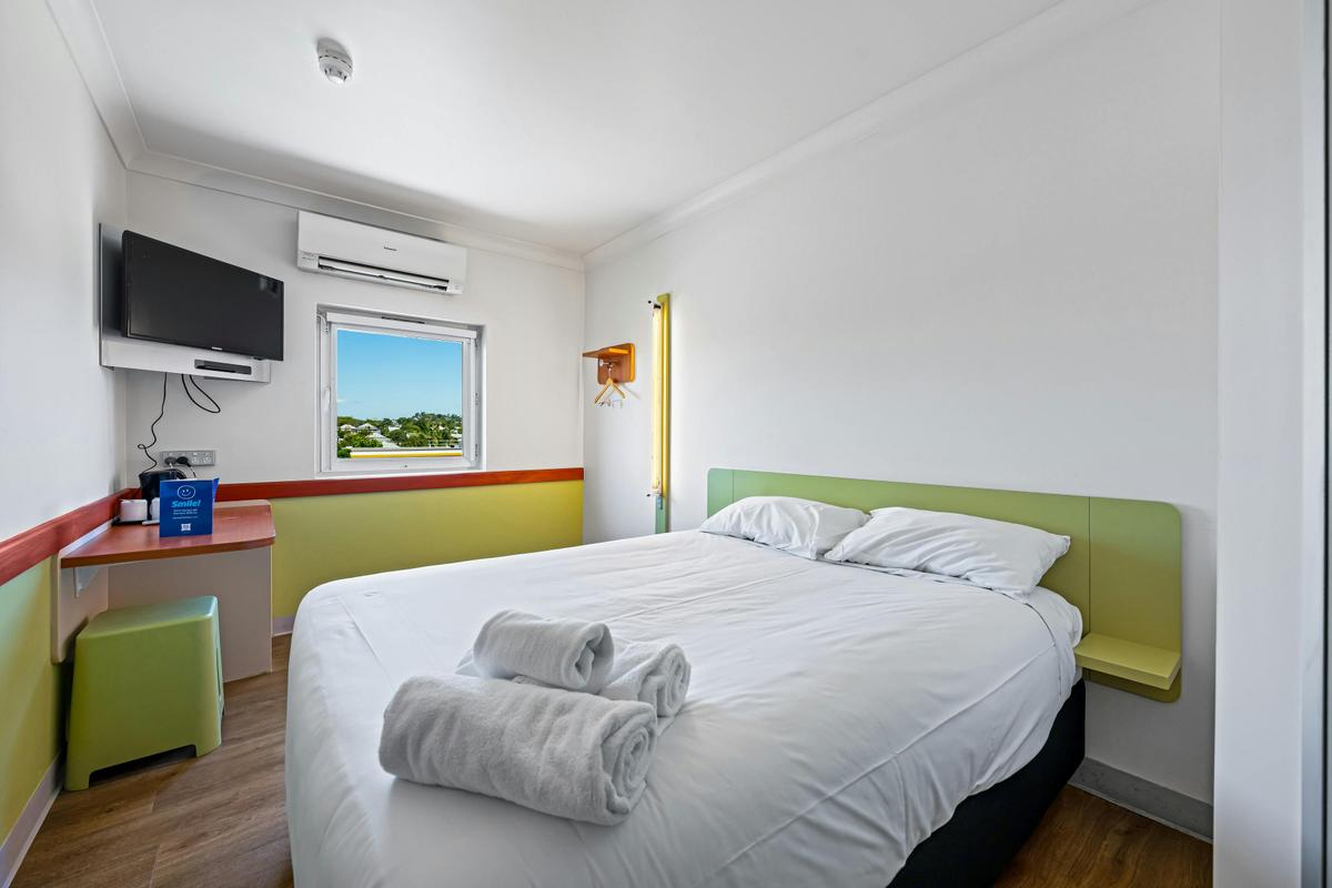 King Bed Room with Ensuite with Shower