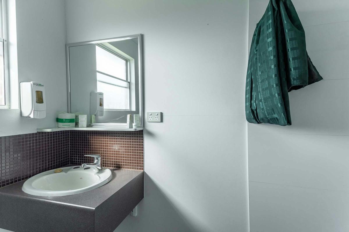 Ensuite Site Fit to 17ft