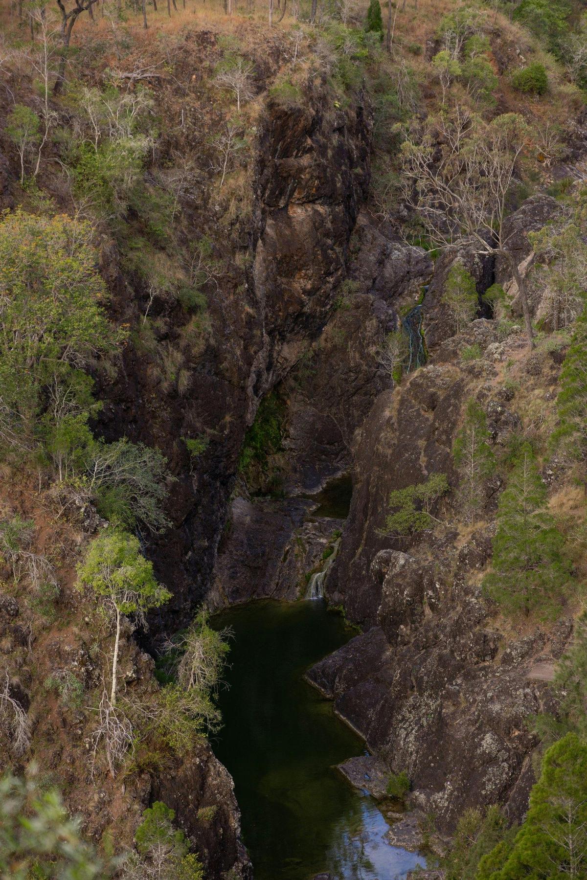 Kinbombi Falls