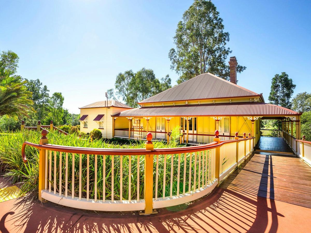 Kholo Gardens