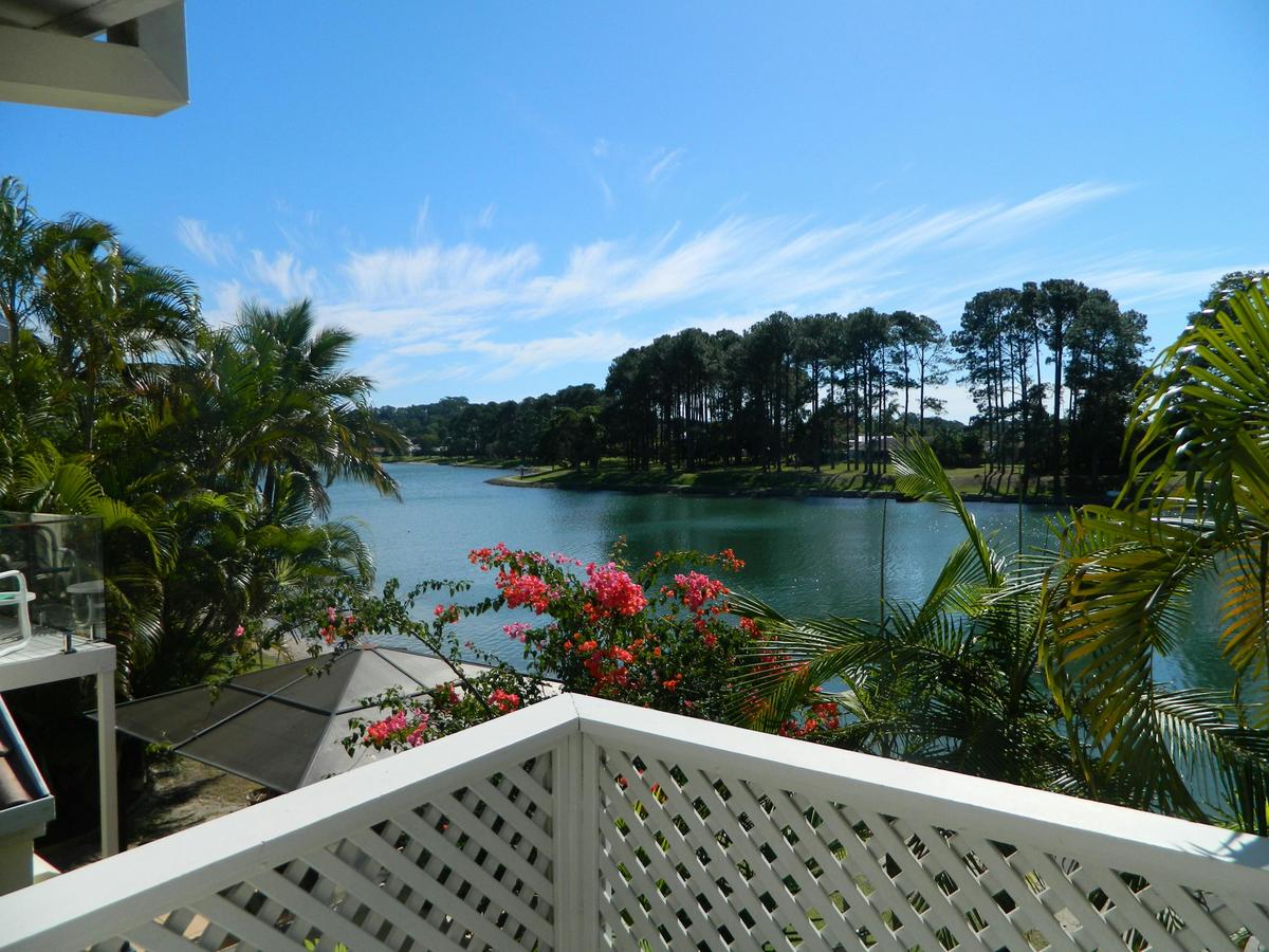 3 Bedroom Deluxe Waterfront Townhouse