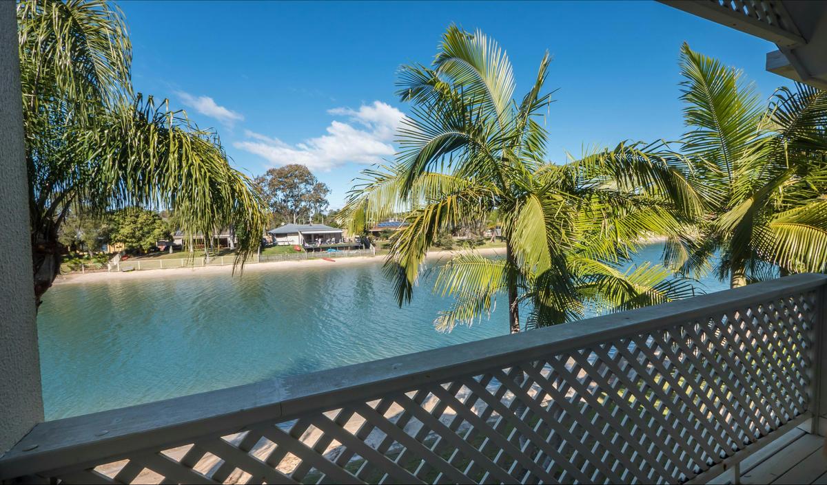 4 Bedroom Waterfront Townhouse