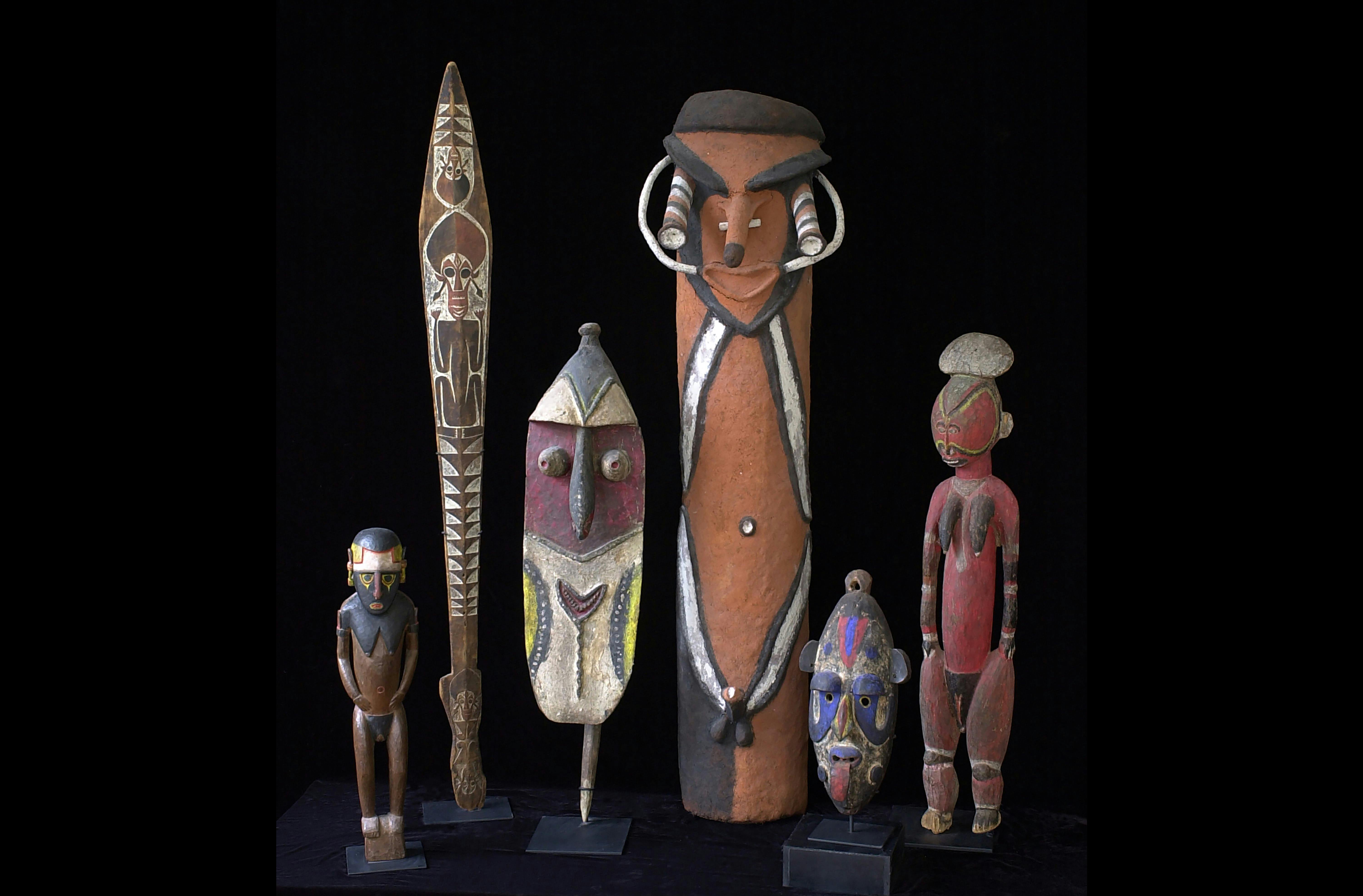 Museum quality Oceanic and Pacific Islands art and artifacts