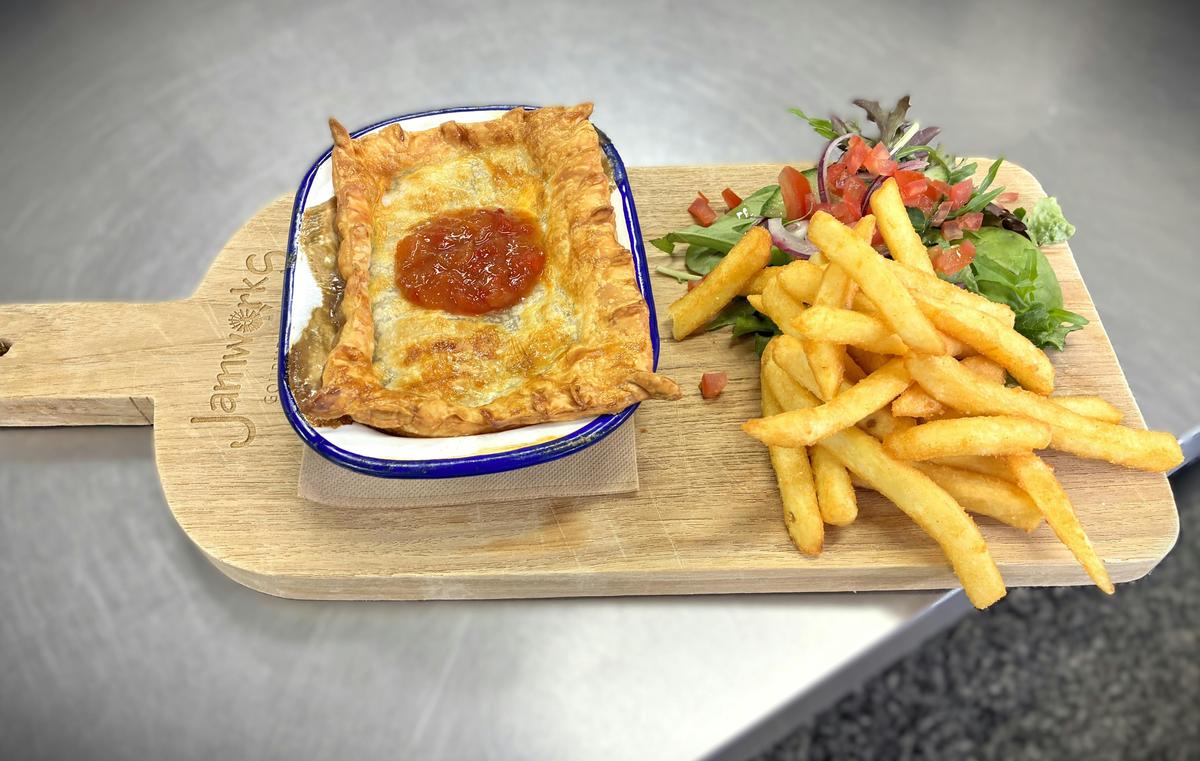 Beef & Mushroom Pie