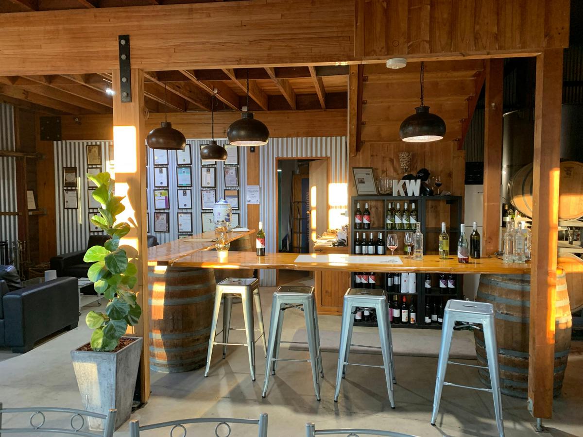 Winery tasting Kominos Wines