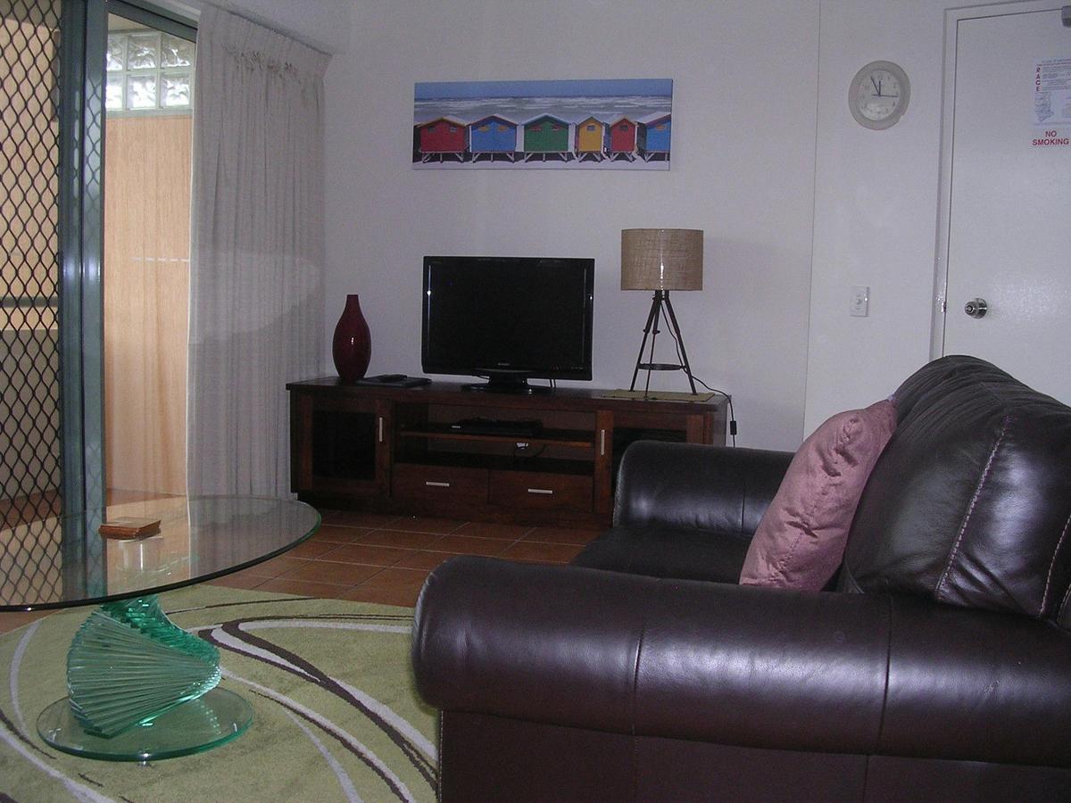 Lounge two BDR Delux Apartment