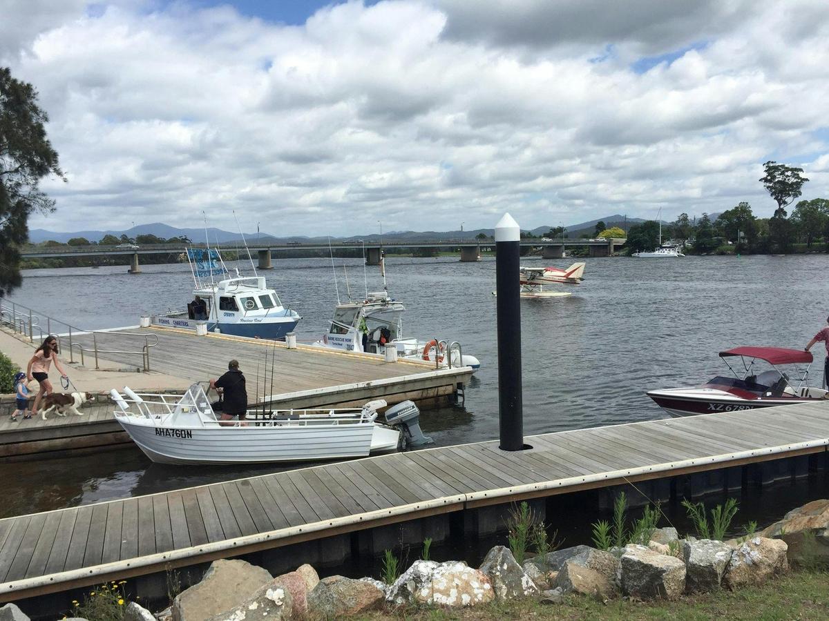Boat ramp and pontoon on Moruya River