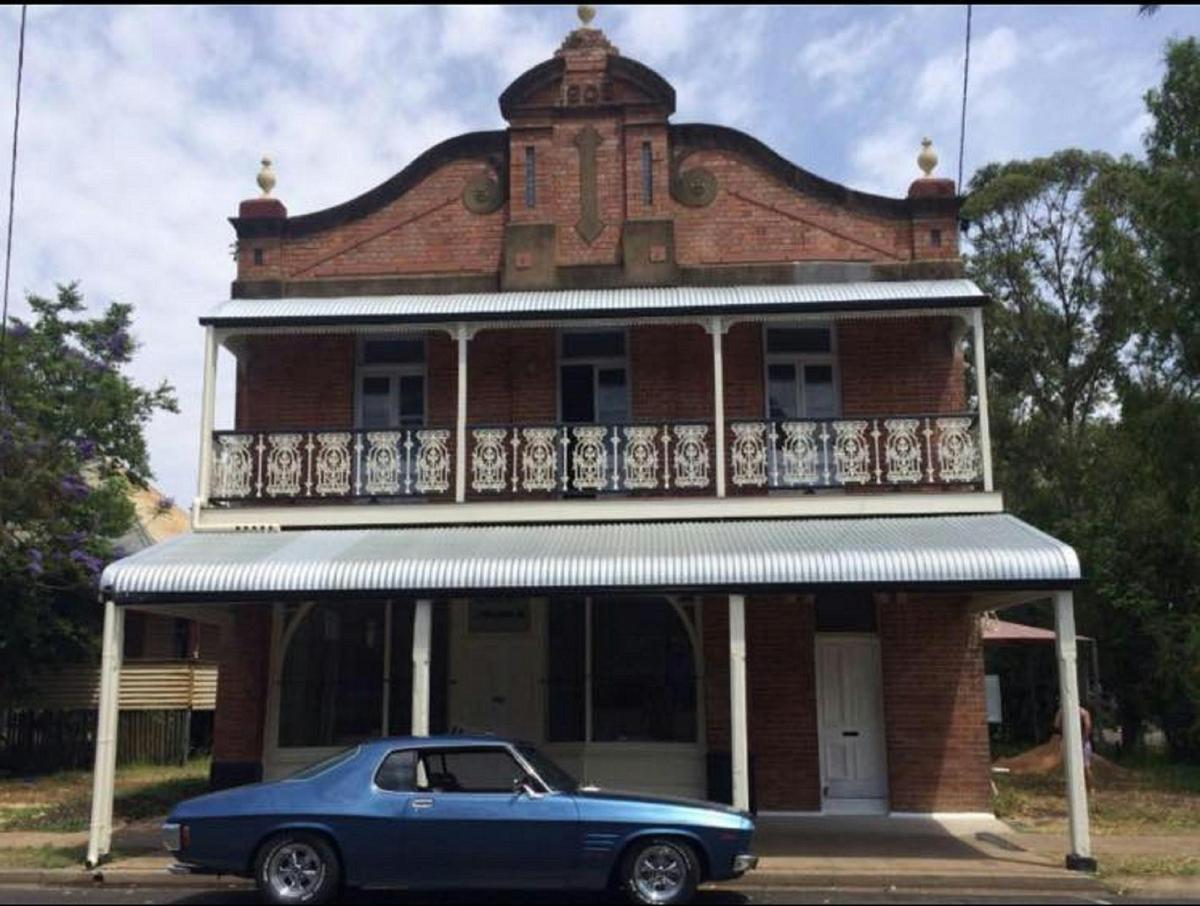 Estelle's Antiques
