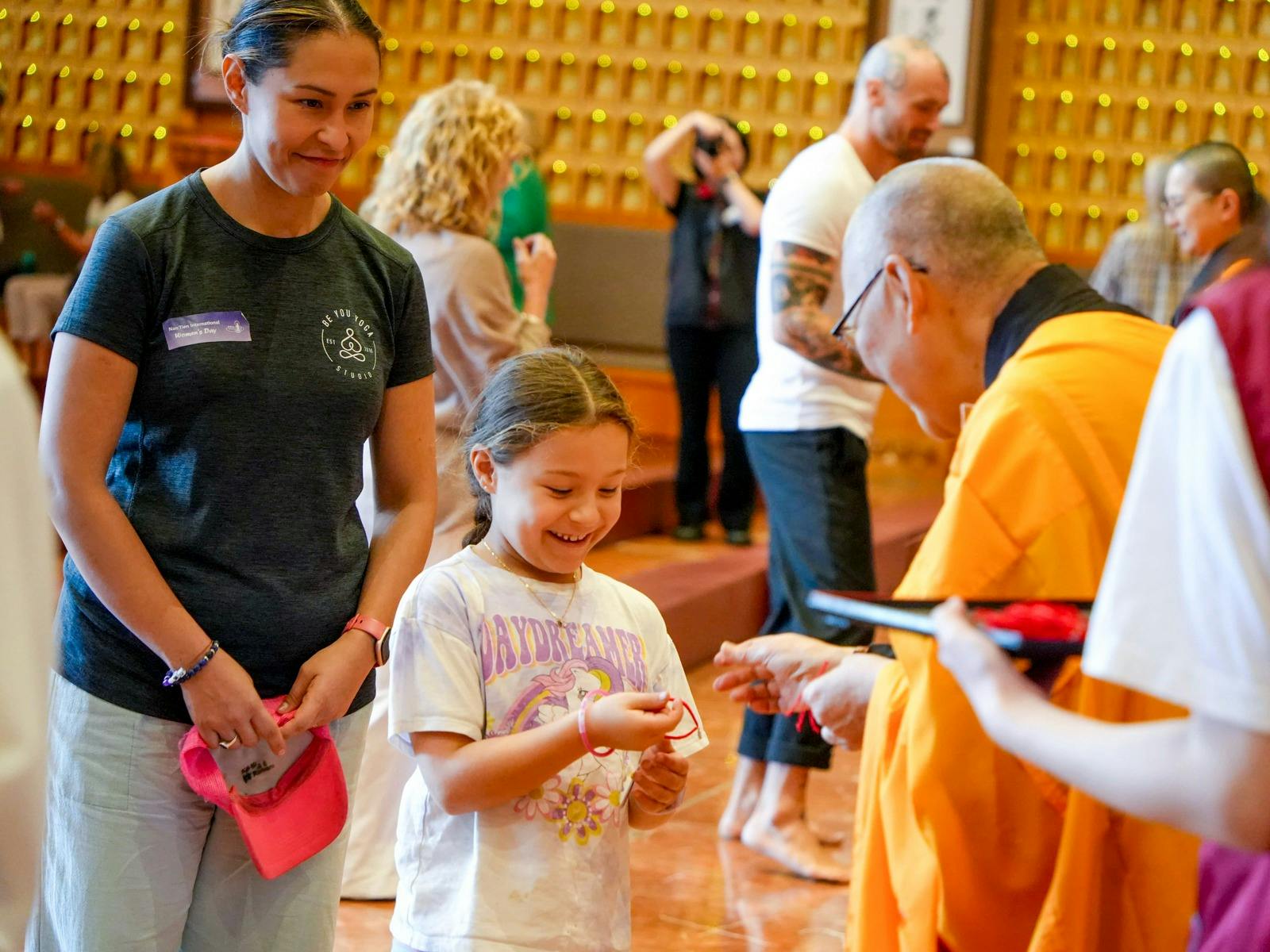 Receiving a gift from Venerable Miao You
