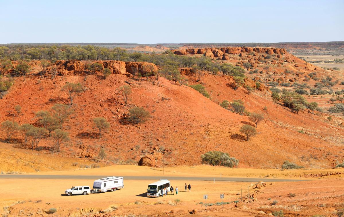 Outback Pubs Coach Tour -Birdsville Races 2026