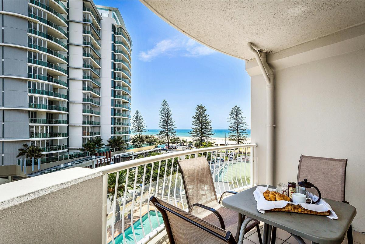 2 Bedroom, 2 Bathroom Apartment (Ocean View)
