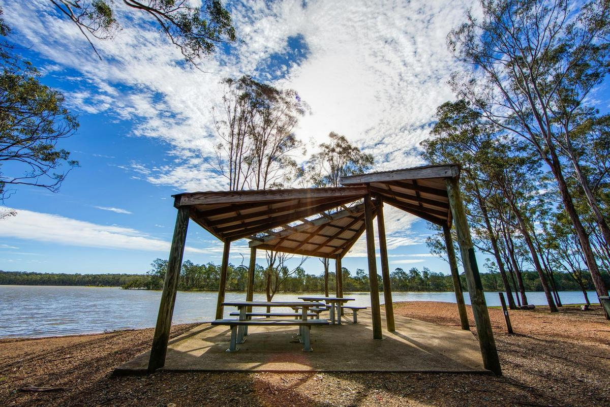 Lake Kurwongba picnic and BBQ facilities