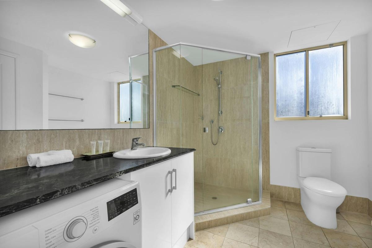 Studio Beach Executive