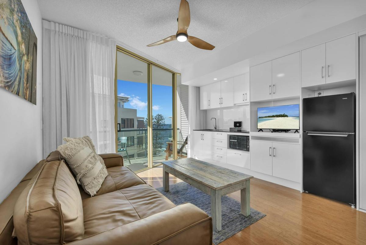 Studio Beach Executive