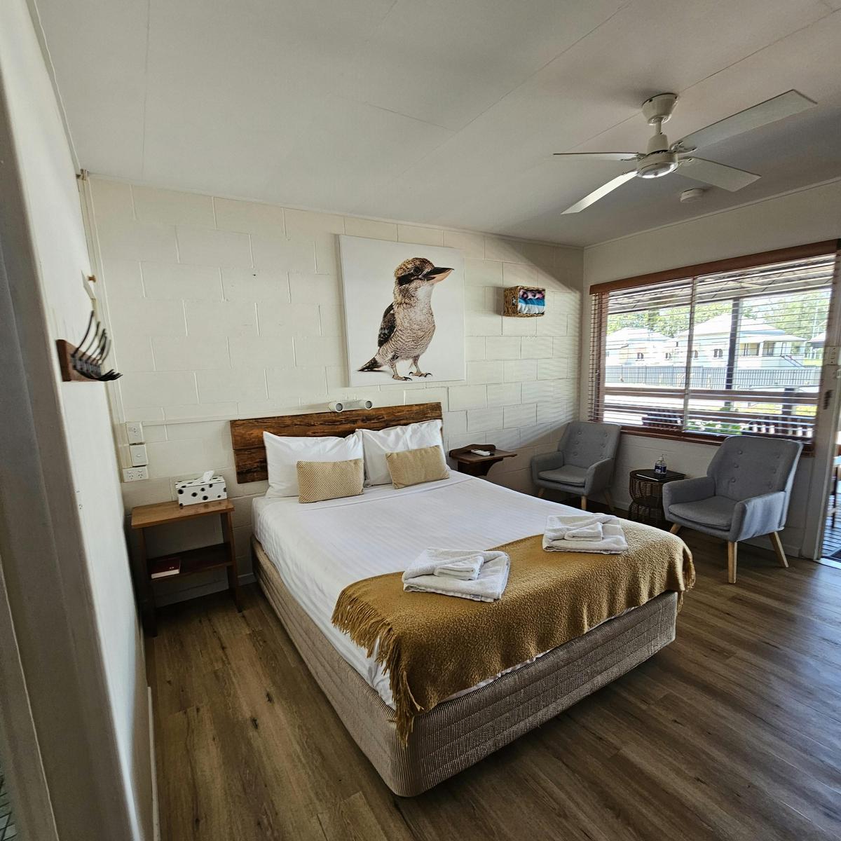 Standard Queen Room