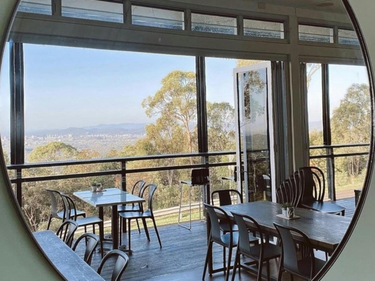 Mirror view of Lovewell Cafe's enviroment