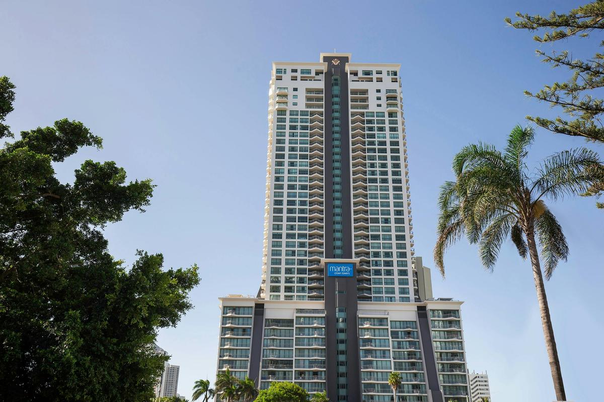 Mantra Crown Towers - Exterior