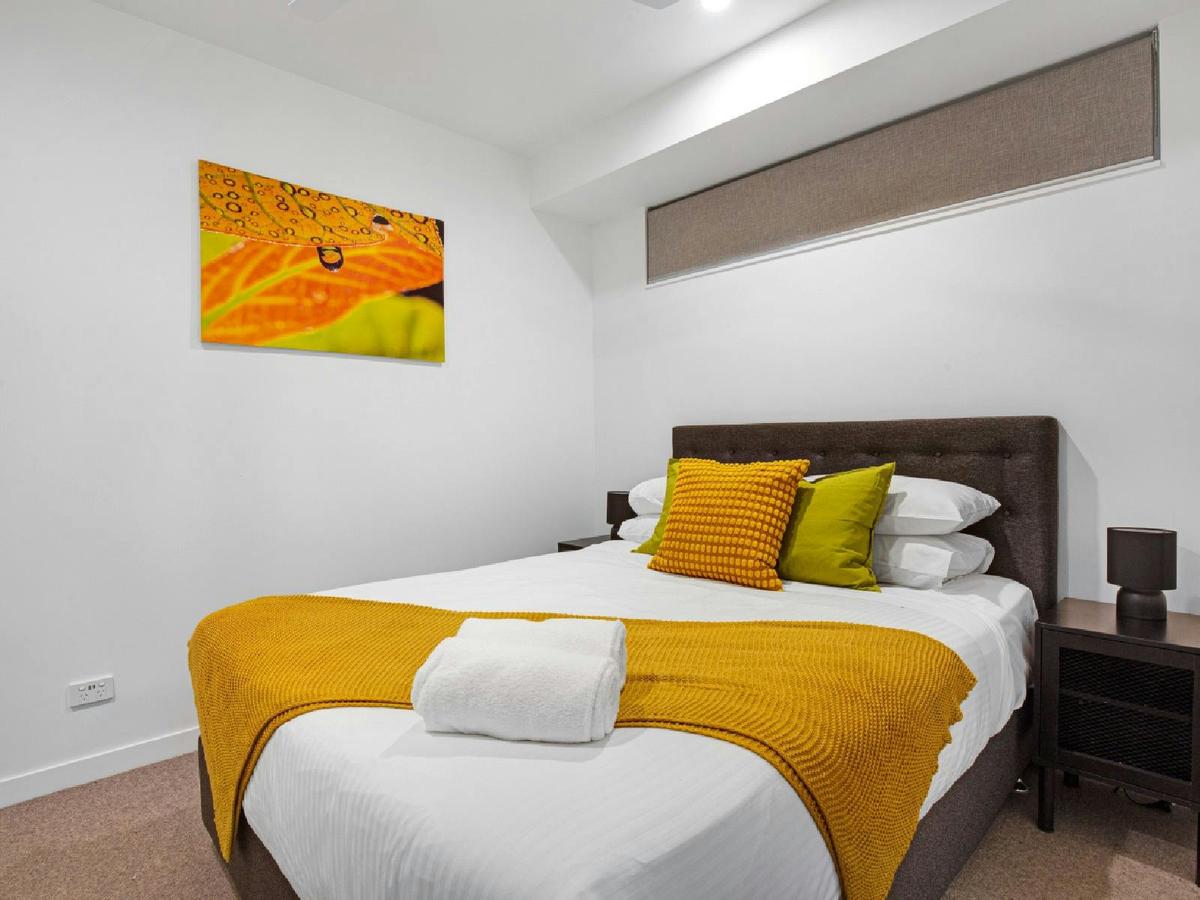 Queen bedroom