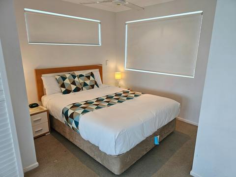 2 Bedroom Parkview Apartment