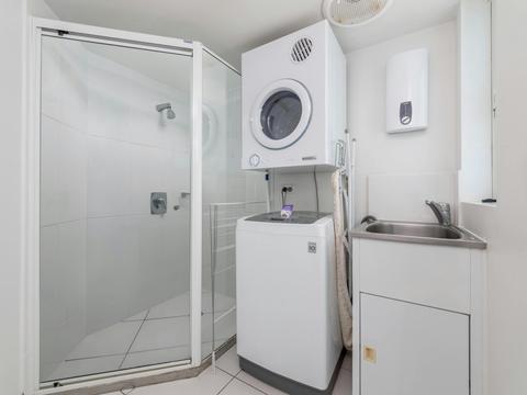 2 Bedroom Parkview Apartment