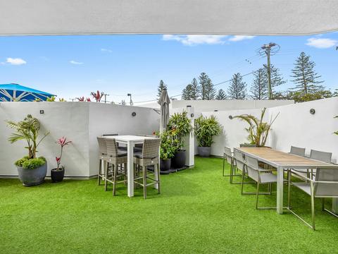 Beachside Superior Apartment