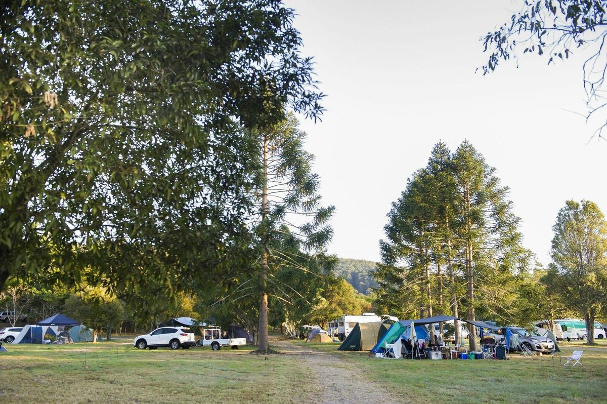Camping at Woodfordia - Lake Gkula
