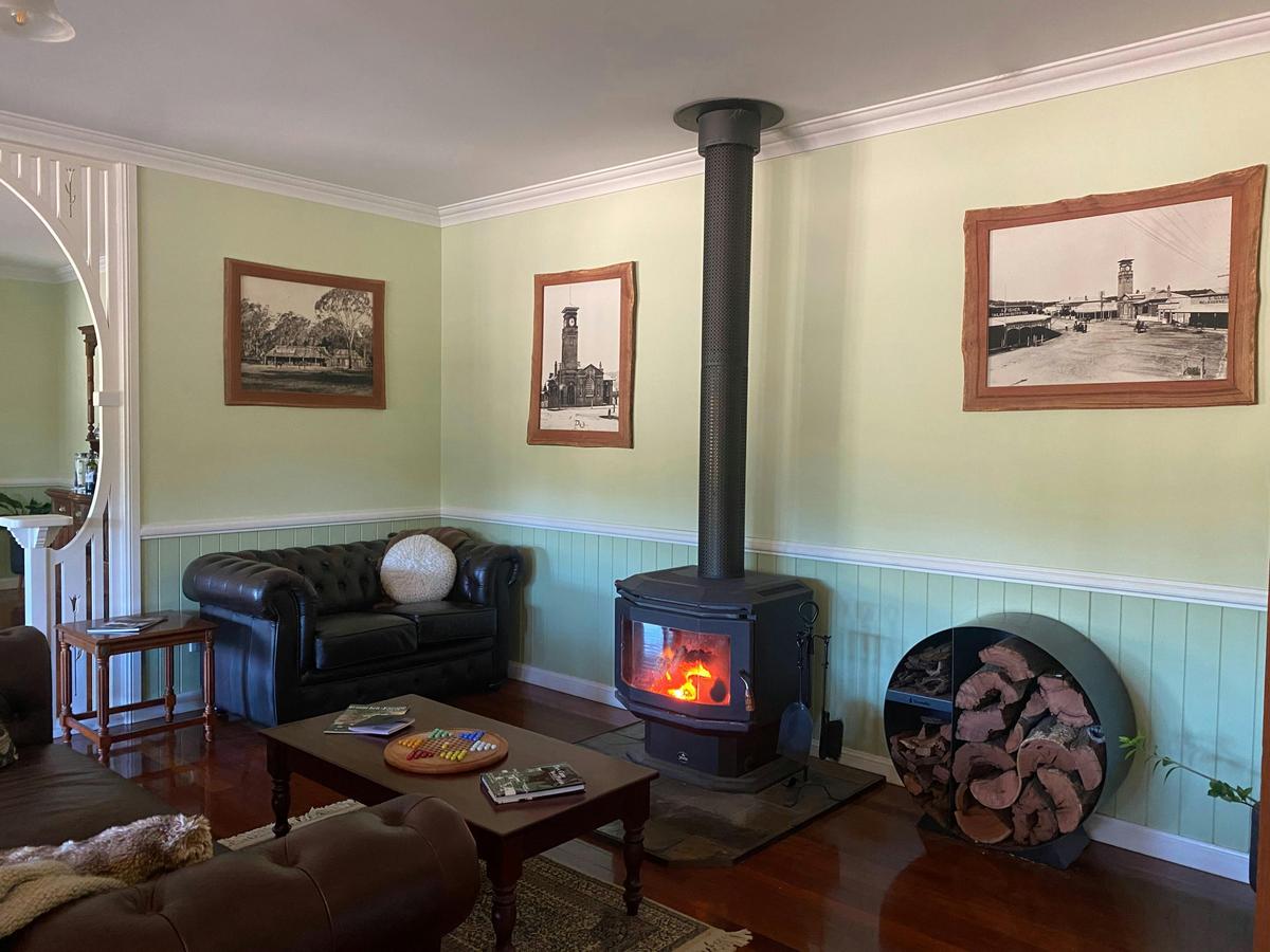 Main guesty lounge