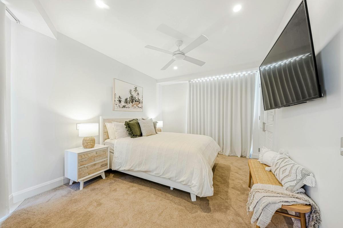 3 Bedroom Luxury Waterfront Apartment