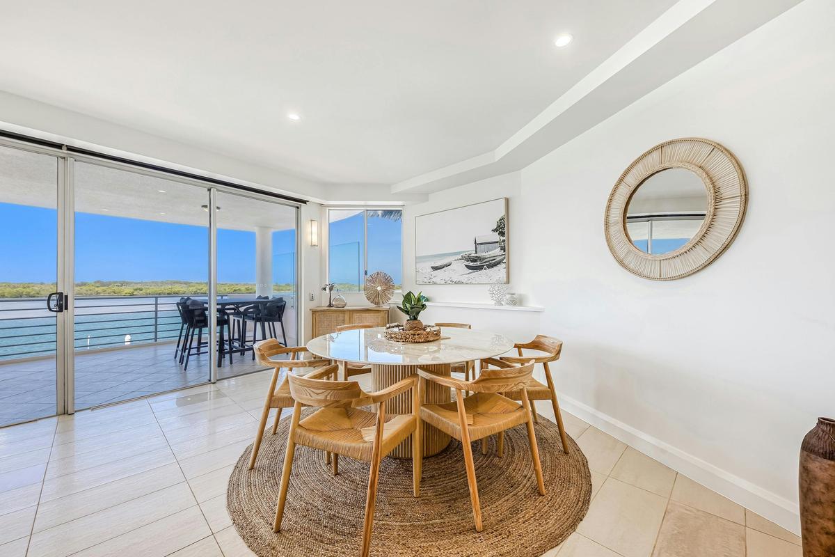 3 Bedroom Luxury Waterfront Apartment